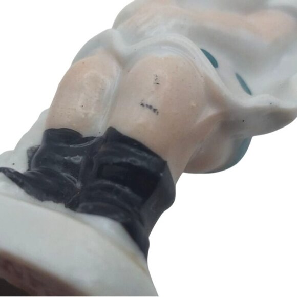 Windy Day Marilyn Monroe Style Porcelain Figurines Japan Set of 2 Vintage MCM - Picture 9 of 10